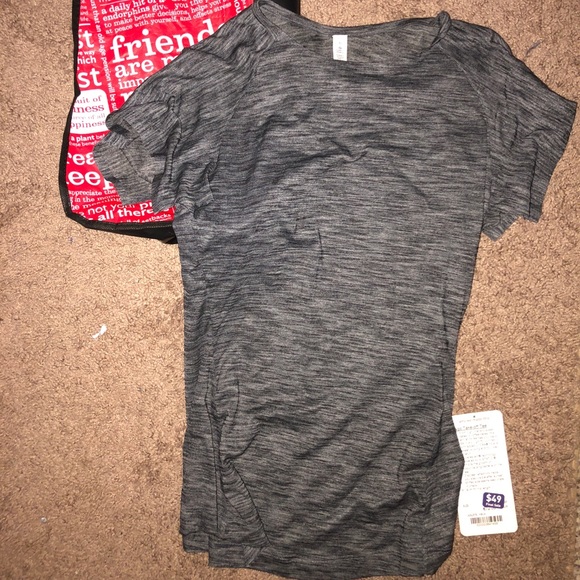 lululemon athletica Tops - LULULEMON GRAY SHIRT NEW WITH TAGS AND A FREE BAG